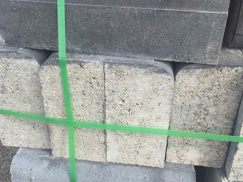 路边石